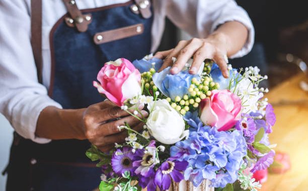 Pourquoi les fleurs artificielles sont toujours aussi tendances ?